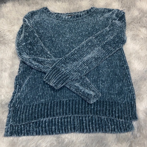 soft sweater - Picture 1 of 3